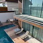 빌라 5-bedroom With Pool & Sauna *