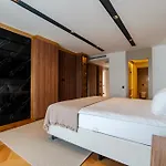 5-bedroom With Pool & Sauna 빌라 Dosemealti