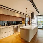 5-bedroom With Pool & Sauna *