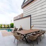 빌라 5-bedroom With Pool & Sauna Dosemealti