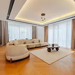 빌라 5-bedroom With Pool & Sauna