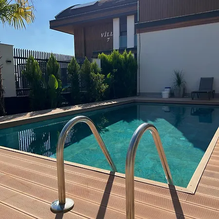 5-bedroom With Pool & Sauna 빌라