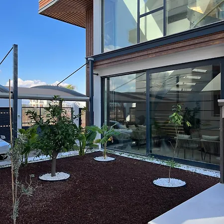5-bedroom With Pool & Sauna 빌라 *