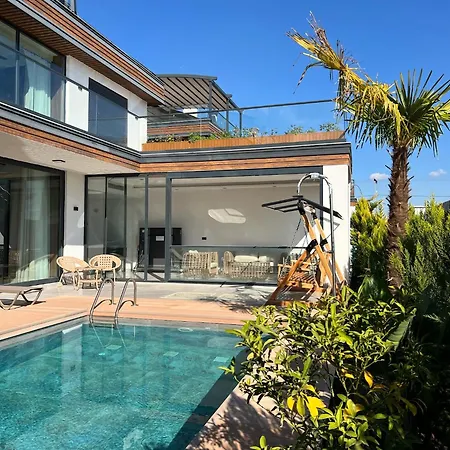 빌라 5-bedroom With Pool & Sauna *