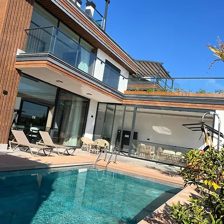 빌라 5-bedroom With Pool & Sauna Dosemealti