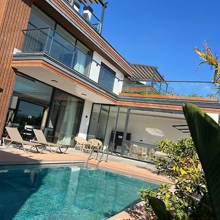 5-bedroom With Pool & Sauna 빌라 Dosemealti