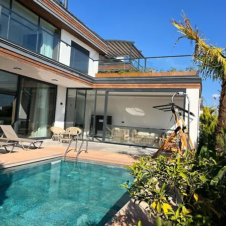 빌라 5-bedroom With Pool & Sauna Dosemealti