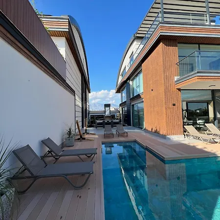 5-bedroom With Pool & Sauna 빌라 *