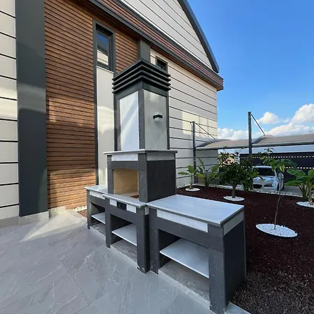 5-bedroom With Pool & Sauna