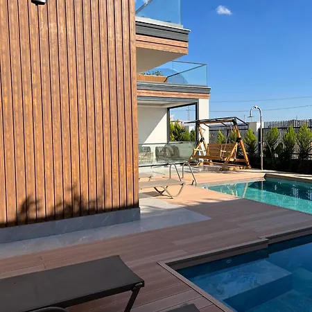 빌라 5-bedroom With Pool & Sauna