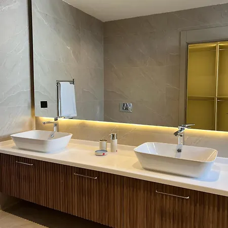 5-bedroom With Pool & Sauna Villa *