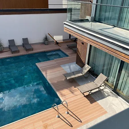 5-bedroom With Pool & Sauna Villa *