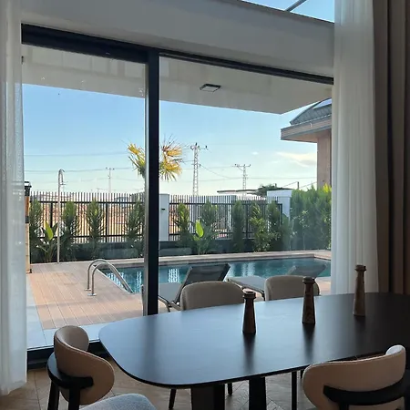 5-bedroom With Pool & Sauna Villa *