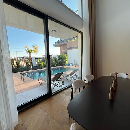 Villa 5-bedroom With Pool & Sauna