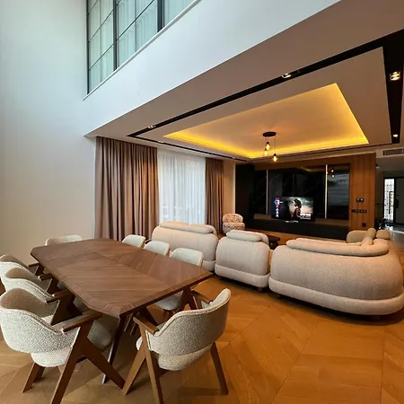 5-bedroom With Pool & Sauna *