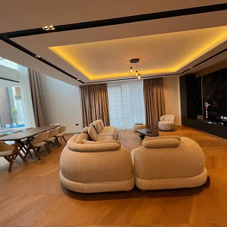 5-bedroom With Pool & Sauna Villa Dosemealti