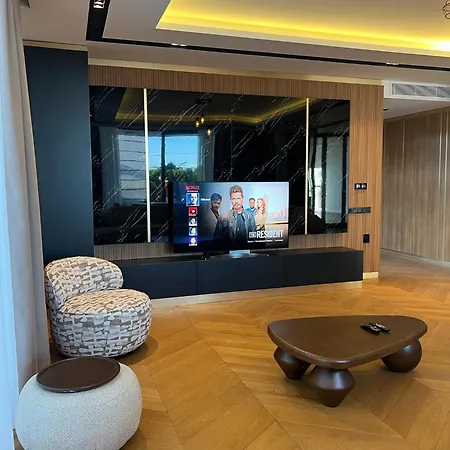 5-bedroom With Pool & Sauna Villa Dosemealti