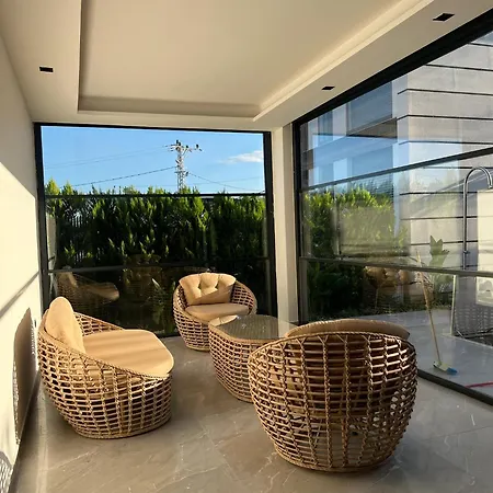 5-bedroom With Pool & Sauna