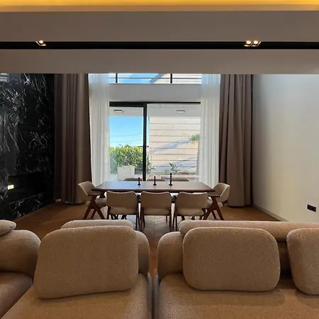 5-bedroom With Pool & Sauna Villa