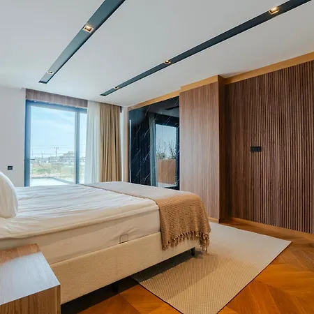 5-bedroom With Pool & Sauna Döşemealtı