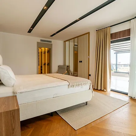 5-bedroom With Pool & Sauna ヴィラ