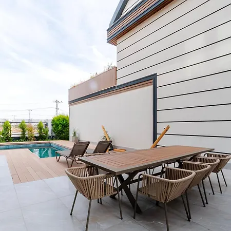 빌라 5-bedroom With Pool & Sauna Dosemealti