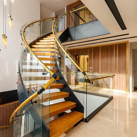 5-bedroom With Pool & Sauna دوسِميالتي