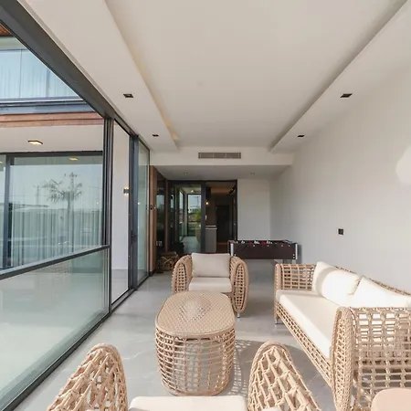 5-bedroom With Pool & Sauna 빌라 *