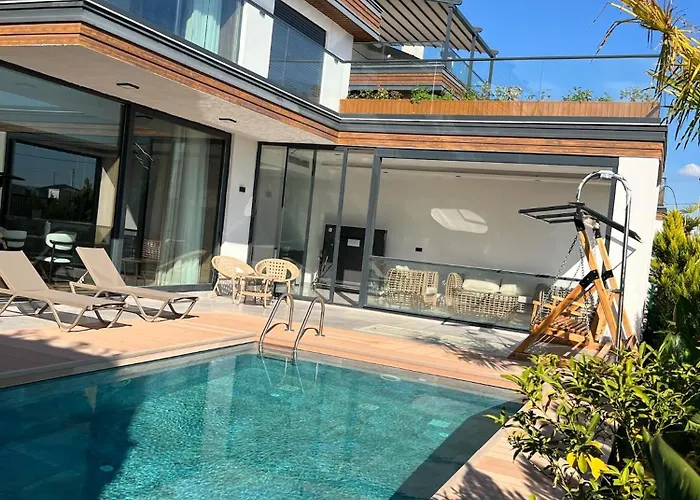 ヴィラ 5-bedroom With Pool & Sauna *