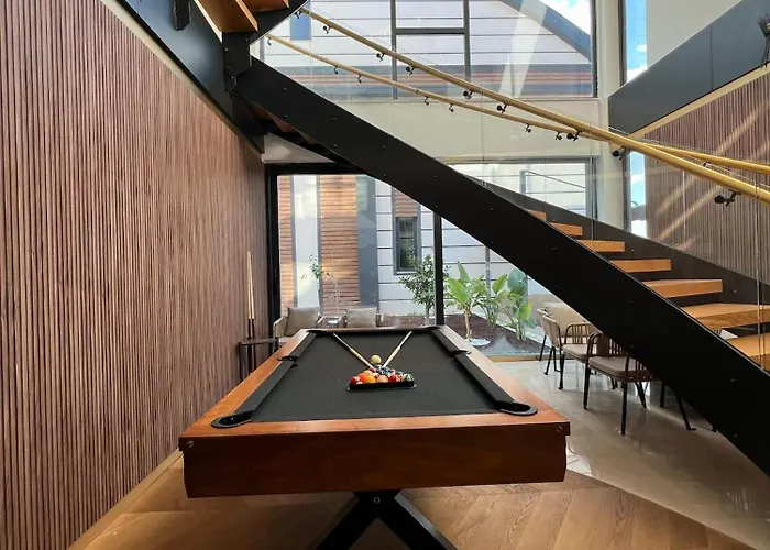 5-bedroom With Pool & Sauna ヴィラ Dosemealti
