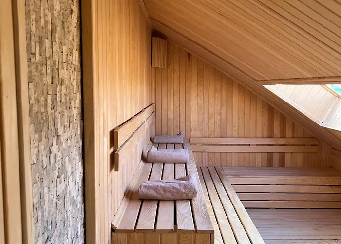 ヴィラ 5-bedroom With Pool & Sauna *
