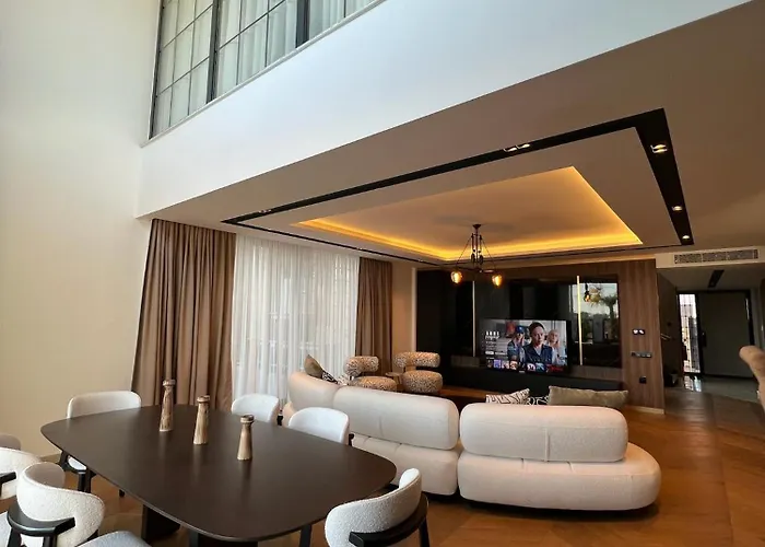 5-bedroom With Pool & Sauna Villa