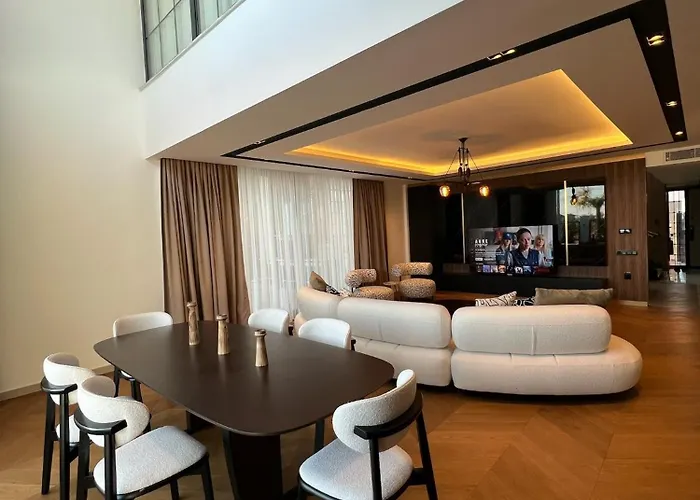 5-bedroom With Pool & Sauna Villa Dosemealti