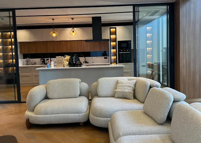 5-bedroom With Pool & Sauna Villa *