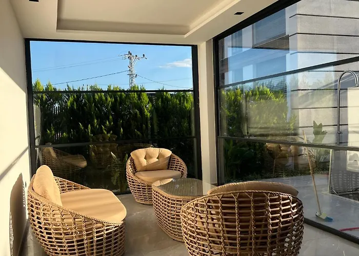 5-bedroom With Pool & Sauna