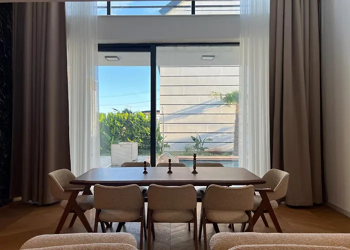 5-bedroom With Pool & Sauna