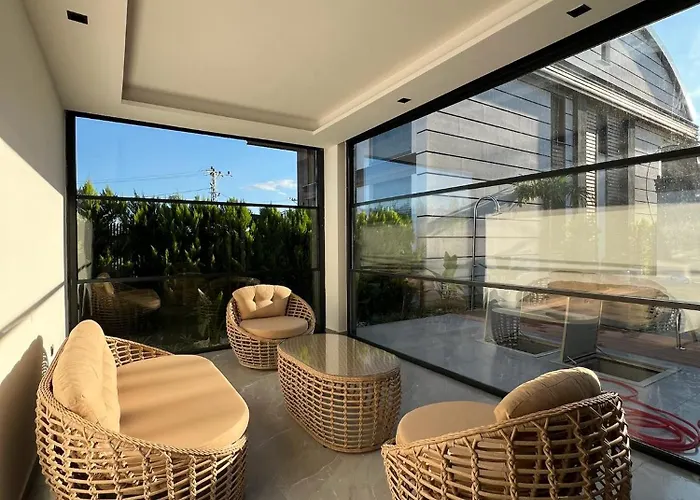 5-bedroom With Pool & Sauna