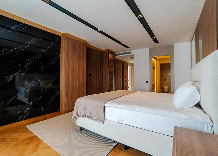 5-bedroom With Pool & Sauna ヴィラ Dosemealti