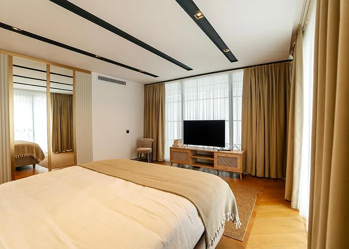 5-bedroom With Pool & Sauna ヴィラ *