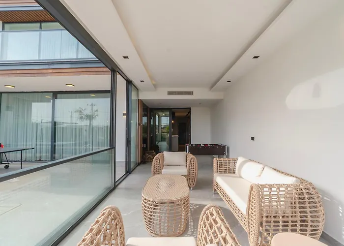 5-bedroom With Pool & Sauna ヴィラ *