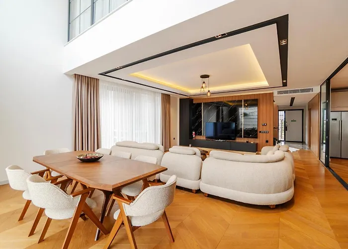 5-bedroom With Pool & Sauna