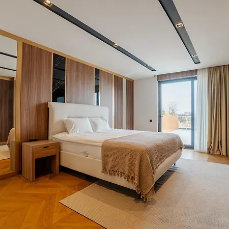 Vila 5-bedroom With Pool & Sauna